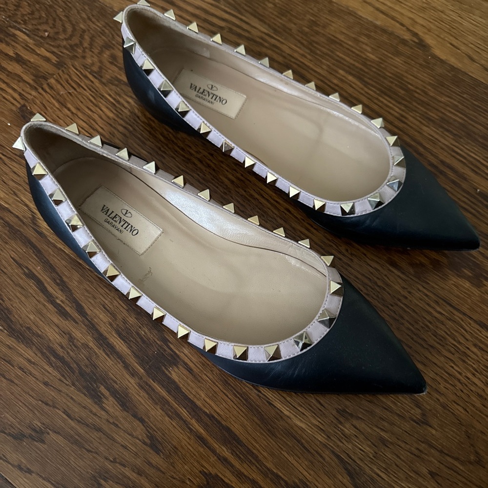 Valentino Women's Rockstud Pointed Toe Ballet Flats / 36